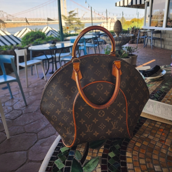 Louis Vuitton Handbags - Louis Vuitton Ellipse MM Monogrammed Bag